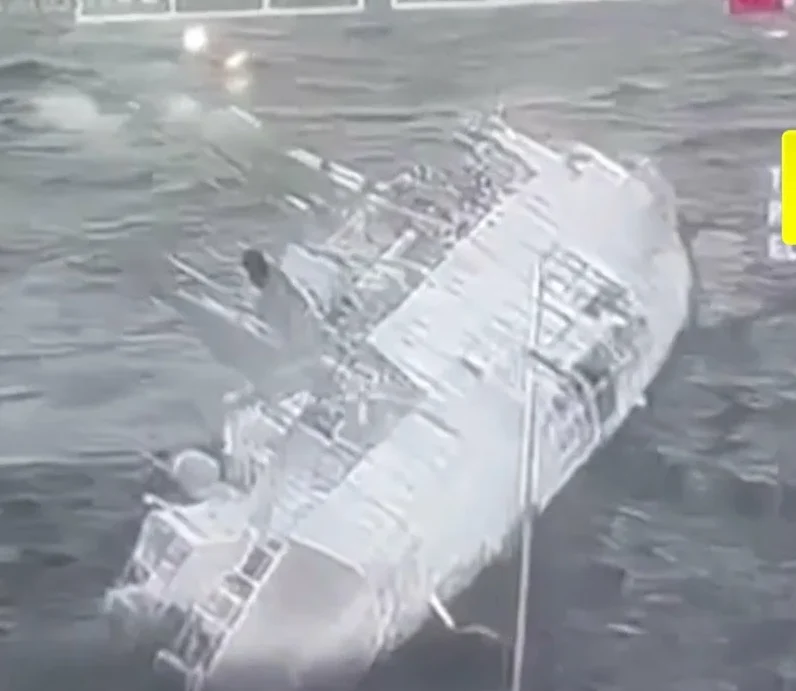 タイ海軍の軍艦「スコータイ」が沈没、31人行方不明　これまでに乗組員ら75人救助