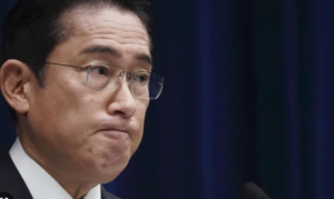首相の「休日」、改造後13日 働きづめ、官僚ら悲鳴も