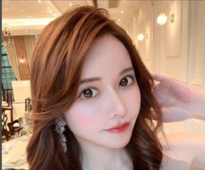 お金をかけないで、キャバ嬢と彼氏彼女の関係になるにはどうしたら良いですか？」→「無理っ笑」と大きな文字で返答