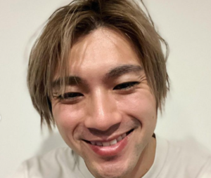 山田裕貴、国宝級イケメン殿堂入りに「メイクさんたちの力がなければコレ」素の写真にファン「ww」