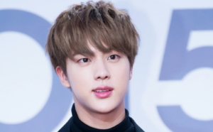 BTSのJINさん 兵役のため韓国軍に入隊 メンバー全員が見送り
