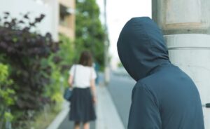 【朗報】SNS上でもストーカー、いよいよ警視庁に検閲される