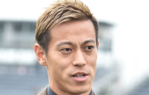 ケイスケホンダ「ラーメン730円は安い。2000円ぐらいにしろ」とツイッターにラーメンをアップ