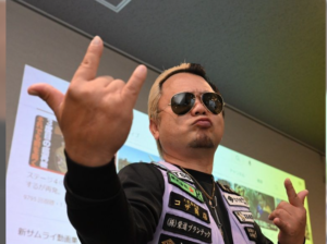 サメにかかと落とし!「沖縄サムライ」ユーチューバーMGさんの“ビシキマ”動画