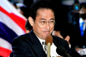 岸田総理の「長男秘書官」が外遊中にパリ、ロンドンの観光地めぐり　公用車を使って繁華街でショッピングも