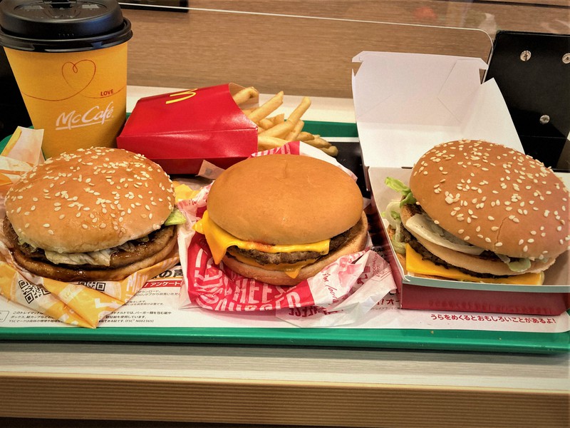 マクドナルド1月16日再値上げ、「ハンバーガー」170円「ビッグマック」450円、“倍バーガー”パティ2枚→4枚は200円に