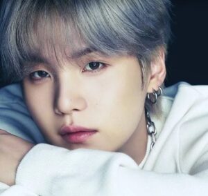 BTS・SUGA、2日連続のインスタグラム更新にアーミー騒然!「彼はアートそのもの」「心臓がバクバクする」