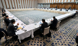 春闘、事実上スタート　労使トップが会談　賃上げ「協調」で一致