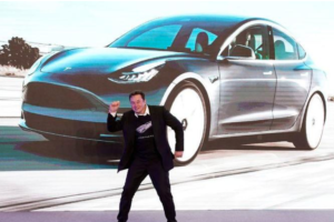 テスラ、22年EV販売目標に届かず　株価は大幅下落