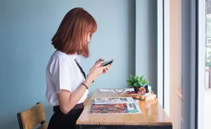 【危険】その物忘れ「スマホ認知症」かも…30~50代で急増中