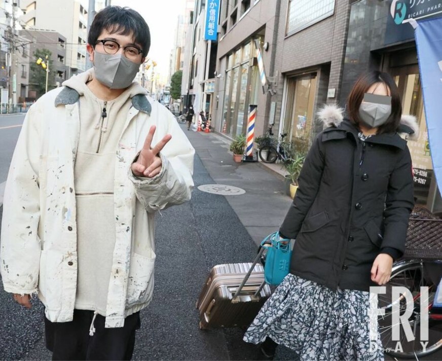 熱愛スクープ!King Gnu井口理 900㎞の遠距離恋愛を実らせてピースサインで堂々交際宣言!